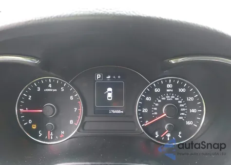 2017 Kia Forte Lx z USA, uszkodzony, nr VIN 3KPFL4A77HE032211